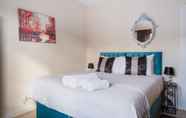 Bedroom 4 Novelty Suites - Roslin Street