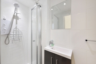 In-room Bathroom Blandford Street Apartments