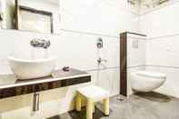 In-room Bathroom FabHotel Rajnandani Residency