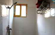 Toilet Kamar 5 belinda backpackers guesthouse