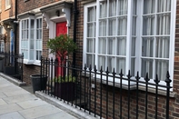 ภายนอกอาคาร Yeoman's Row Townhouse