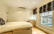 Kamar Tidur 2 Pont Street Mews Townhouse