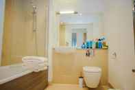 Toilet Kamar Executive 2 Bed Apartment