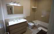 In-room Bathroom 6 Benalmadena Front Beach Apartment