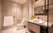 In-room Bathroom 4 Expressionz Professional Suites by iHost Homes 2