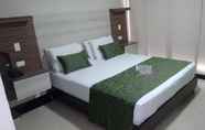 Bedroom 2 Hotel Genova Prado
