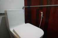 Toilet Kamar Steelloft  Home Stay