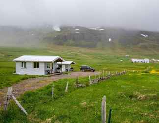 Exterior 2 Urðartindur Guesthouse