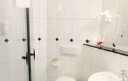 In-room Bathroom 3 Hostellerie Bacher GmbH
