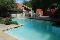 Swimming Pool Fabulous Pristine Park Side Townhome