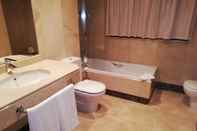 In-room Bathroom Hotel Astura