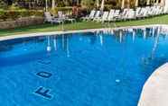 Swimming Pool 5 Hotel New Folias