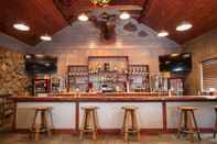 Bar, Cafe and Lounge Pine Ridge Dude Ranch