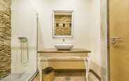 In-room Bathroom 5 Villas Marim