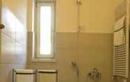 In-room Bathroom 5 Appartamento Don Abbondio
