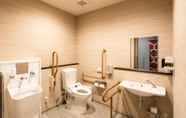 In-room Bathroom 7 Winery Hotel & Condominium HITOHANA