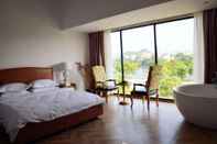 Bedroom Green Forest Resort