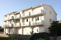 Exterior Apartments Miki Pag