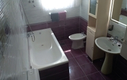 Toilet Kamar 4 Green Paradise With Magnificent View