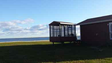 Exterior 4 John B's Oceanfront Cottages