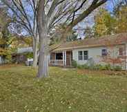 Exterior 4 Cottage by the Historic Depot