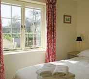 Bedroom 5 Folly Cottage