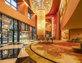 Lobi 2 Savoy Palace - The Leading Hotels of the World - Savoy Signature