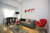 Ruang Umum Beautiful Sagrada Familia Apartment