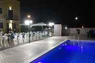 Swimming Pool B&B I Colori dell'Etna