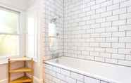 In-room Bathroom 5 Beautifully Styled, Modern Apartment With Garden