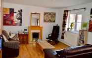 Ruang Umum 6 Charming Cosy Coach House in Fishponds, Bristol