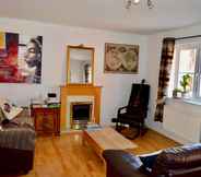 Common Space 6 Charming Cosy Coach House in Fishponds, Bristol
