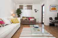 Ruang Umum Fantastic Modern 2 Bedroom Flat in Lambeth