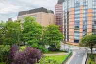 Exterior Bright 2 Bedroom Flat in Lambeth With Balcony