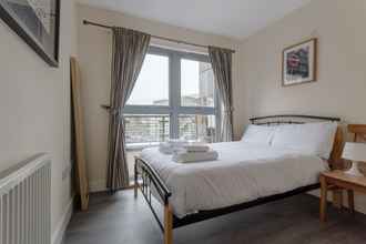 Bedroom 4 Bright 2 Bedroom Flat in Lambeth With Balcony