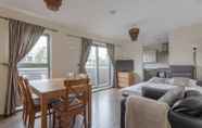 Kamar Tidur 6 Bright 2 Bedroom Flat in Lambeth With Balcony