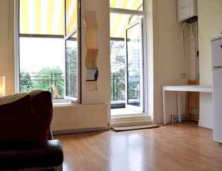 Phòng ngủ 2 Bright 1 Bed Flat in West Hampstead With Balcony