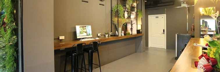 Sảnh chờ Forrest Bangkok Hotel - Hostel