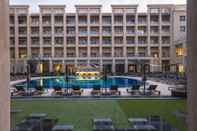 Kolam Renang Triumph Luxury Hotel