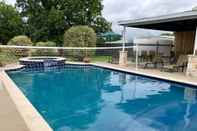 Swimming Pool Holder House Rentals