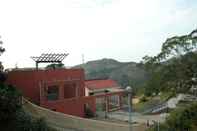 Exterior YHA Sze Lok Yuen Tai Mo Shan Youth Hostel