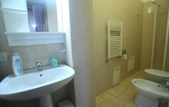 In-room Bathroom 2 B&B Germinario