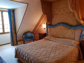 Kamar Tidur 4 Château d'Herbelon