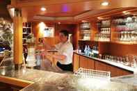 Quầy bar, cafe và phòng lounge Louis Hotels