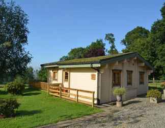 Exterior 2 Stable Lodge