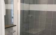 In-room Bathroom 5 Vacanceole - Les Chalets du Verdon