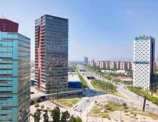 Luar Bangunan 2 Akira Flats Fira Gran Via Barcelona