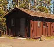 ภายนอกอาคาร 5 Old Faithful Lodge & Cabins - Inside the Park