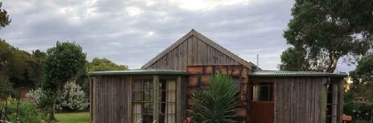 Bên ngoài Stanley Lakeside Spa Cabins