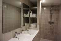 In-room Bathroom Le 1820